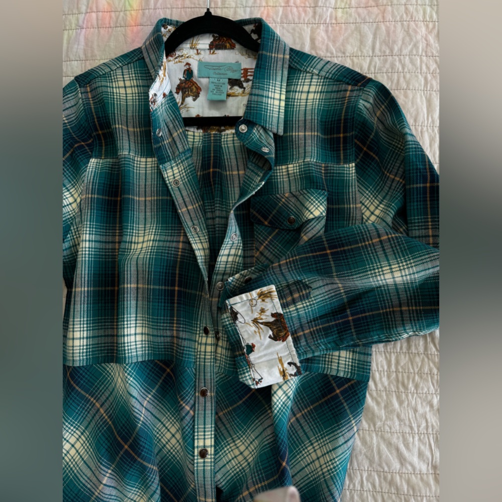 Beautiful Button (Snap) Down Collared Western Shi… - image 3